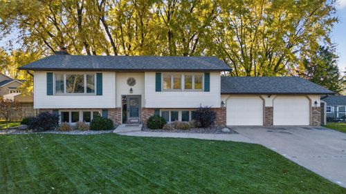 402 11th Avenue Cir Nw, Kasson, MN, 55944-1039 | Card Image