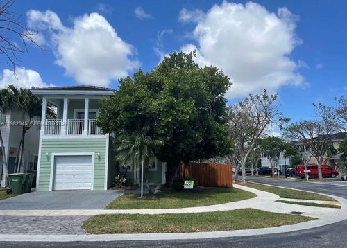 0-390 Ne 35th Ave, Homestead, FL, 33033 | Card Image