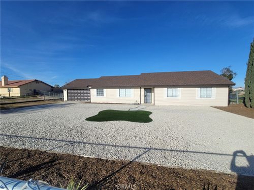 16800 Sycamore St, Hesperia, CA, 92345-2143 | Card Image