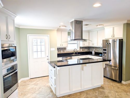 1734 Knightwick Dr, Houston, TX, 77008-3037 | Card Image