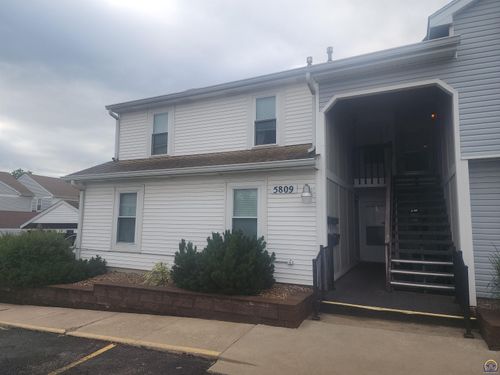 1-5809 Sw 22nd Ter, Topeka, KS, 66614-1886 | Card Image