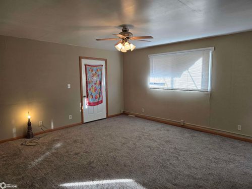 3118 Sunnyside Ave, Burlington, IA, 52601-2368 | Card Image