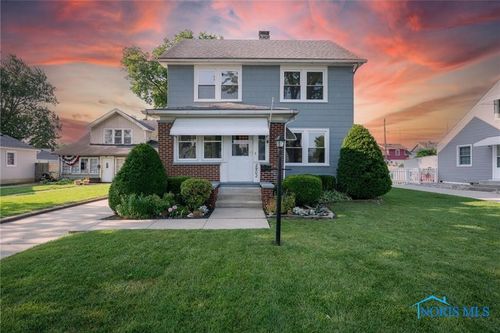 2902 117th St, Toledo, OH, 43611-2703 | Card Image