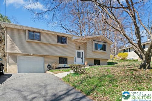 754 Harrison Ave, Bethlehem, PA, 18015-3912 | Card Image