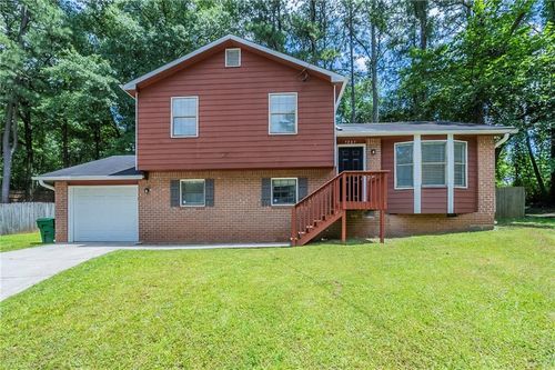 5207 Shawn Ln, Stone Mountain, GA, 30088-4331 | Card Image