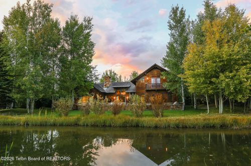 2740 Raptor View Ln, Jackson, WY, 83001-9546 | Card Image