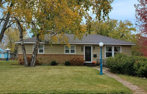 417 26th Ave N, Saint Cloud, MN, 56303-3741 | Card Image