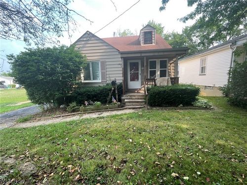 72 Meadowbrook Ave, Boardman, OH, 44512-2605 | Card Image