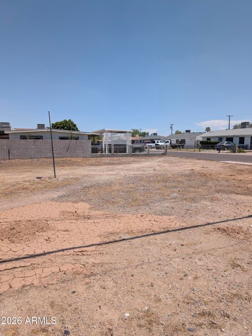 61-2202 E Nancy Lane, Phoenix, AZ, 85042 | Card Image