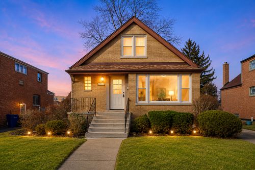 4232 W 109th St, Oak Lawn, IL, 60453-5356 | Card Image