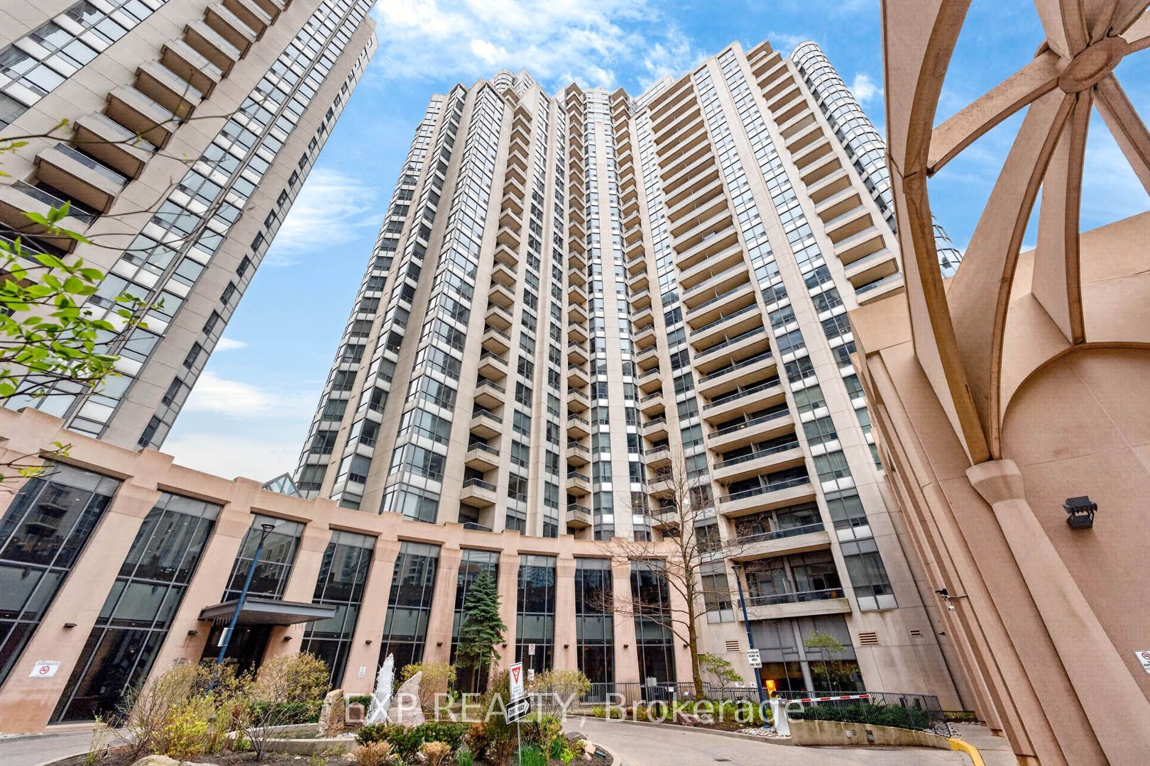 Residential in Toronto C14 2