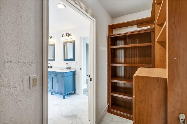 401 Wilma Cir, House other with 4 bedrooms, 3 bathrooms and null parking in Riviera Beach FL | Image 48