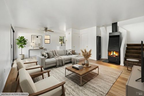 2123 W Steele Ln, Santa Rosa, CA, 95403-3474 | Card Image