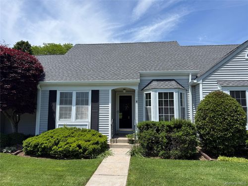 1d-2555 Youngs Ave, Southold, NY, 11971-1698 | Card Image