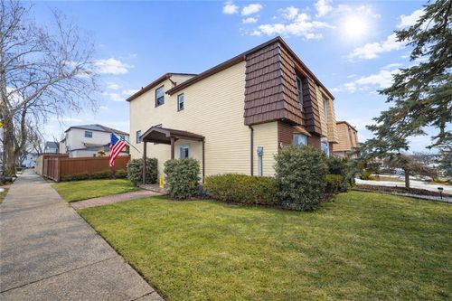 69 Woehrle Ave, Staten Island, NY, 10312-1943 | Card Image