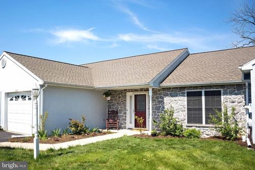613 Blueberry Ln, LEBANON, PA, 17046-4507 | Card Image
