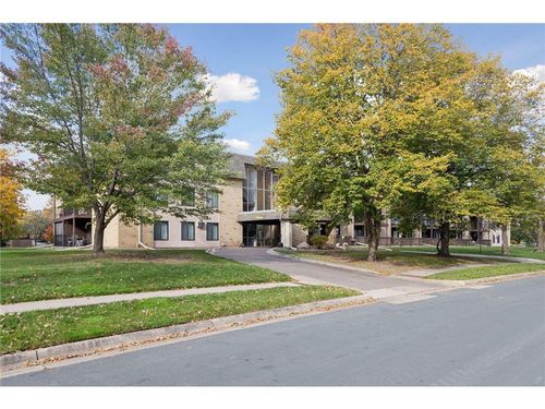 1005-3461 Kent St, Shoreview, MN, 55126-4020 | Card Image