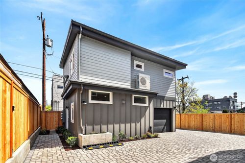 4140 44th Avenue Sw, Seattle, WA, 98116 | Card Image