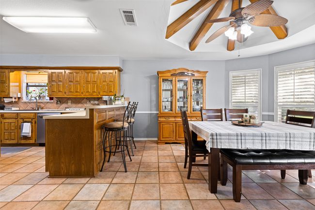 307 Smith St, Home with 3 bedrooms, 5 bathrooms and null parking in Naples TX | Image 7