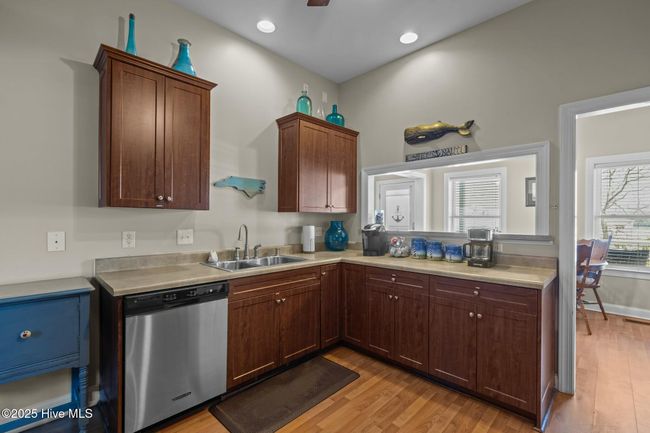 106 S Water St, House other with 6 bedrooms, 5 bathrooms and null parking in Swansboro NC | Image 8