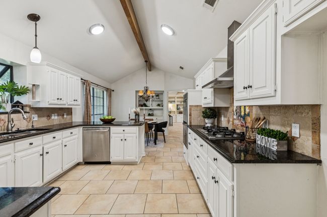 1094 Edith Cir, House other with 4 bedrooms, 3 bathrooms and null parking in Richardson TX | Image 6