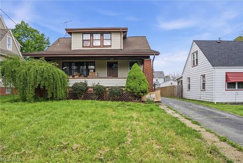 83 Como St, Struthers, OH, 44471-1604 | Card Image