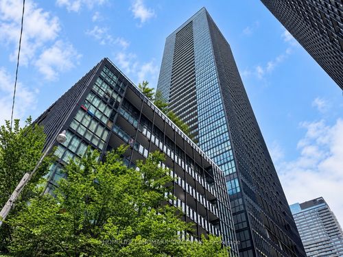 415-101 Charles St E, Toronto, ON, M4Y0A9 | Card Image