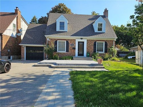 326 Erie Ave, Brantford, ON, N3S2H8 | Card Image