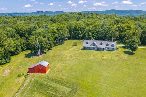 915 Peterkin Hill Rd, Woodstock, VT, 05091 | Card Image