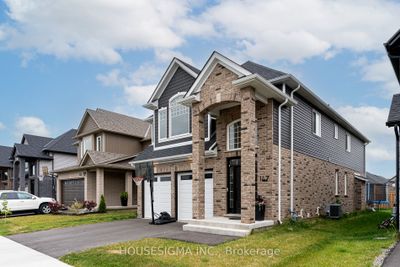 147 Susan Dr, House other with 4 bedrooms, 4 bathrooms and 4 parking in Fonthill ON | Image 2