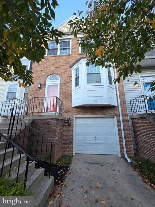 4281 Sleepy Lake Dr, FAIRFAX, VA, 22033-2864 | Card Image