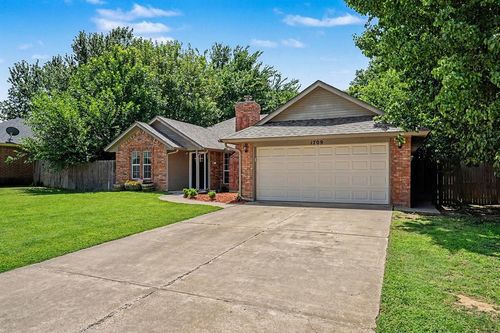 1709 Overland Trl, Choctaw, OK, 73020-8014 | Card Image