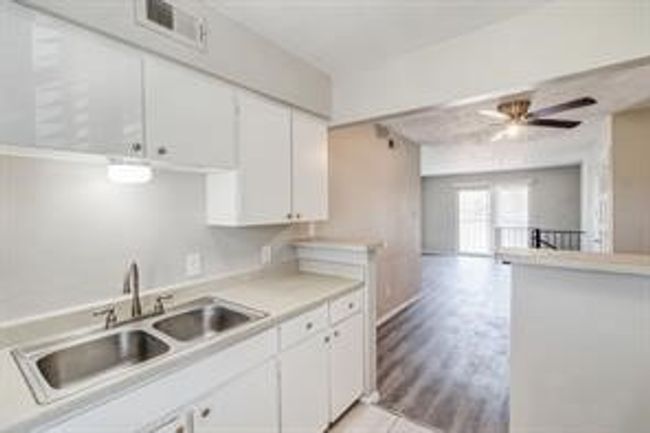 5742 Marina Dr, Townhouse with 3 bedrooms, 2 bathrooms and null parking in Garland TX | Image 30