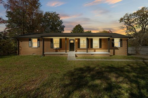 212 Westside Dr, Tullahoma, TN, 37388-3255 | Card Image