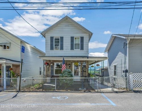 630 Lee St, Plymouth, PA, 18651-1027 | Card Image