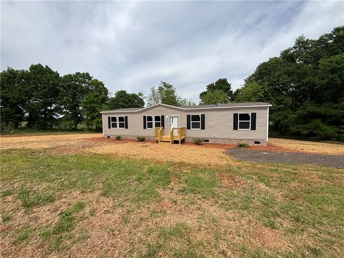 703 Double Springs Rd, Townville, SC, 29689-4308 | Card Image