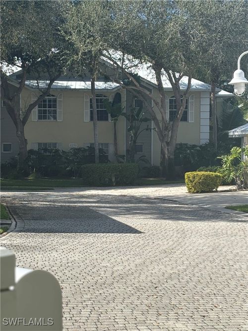 403-1270 Shady Rest Ln, NAPLES, FL, 34103-3327 | Card Image