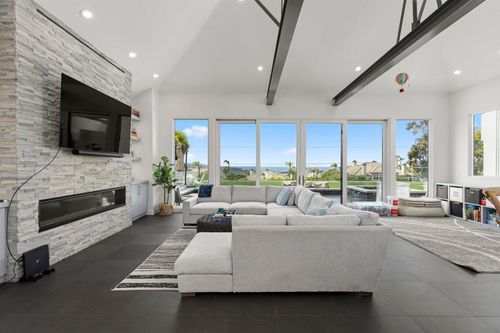 3325 Caminito Daniella, Del Mar, CA, 92014 | Card Image