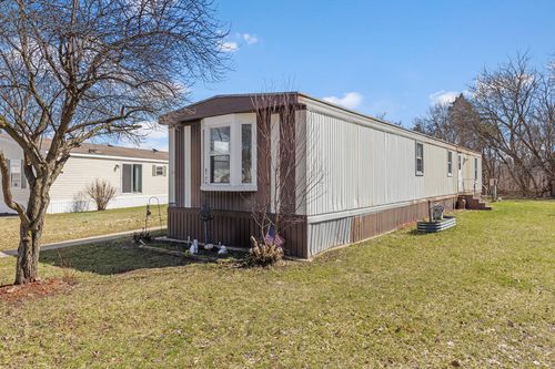 8779 Country View Drive Nw, Sparta, MI, 49345 | Card Image