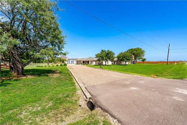 3838 Stark Rd, House other with 5 bedrooms, 3 bathrooms and null parking in Portland TX | Image 4