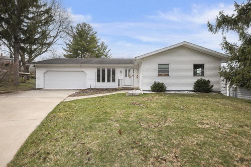 5 Yorktown Cir, MADISON, WI, 53711-3923 | Card Image