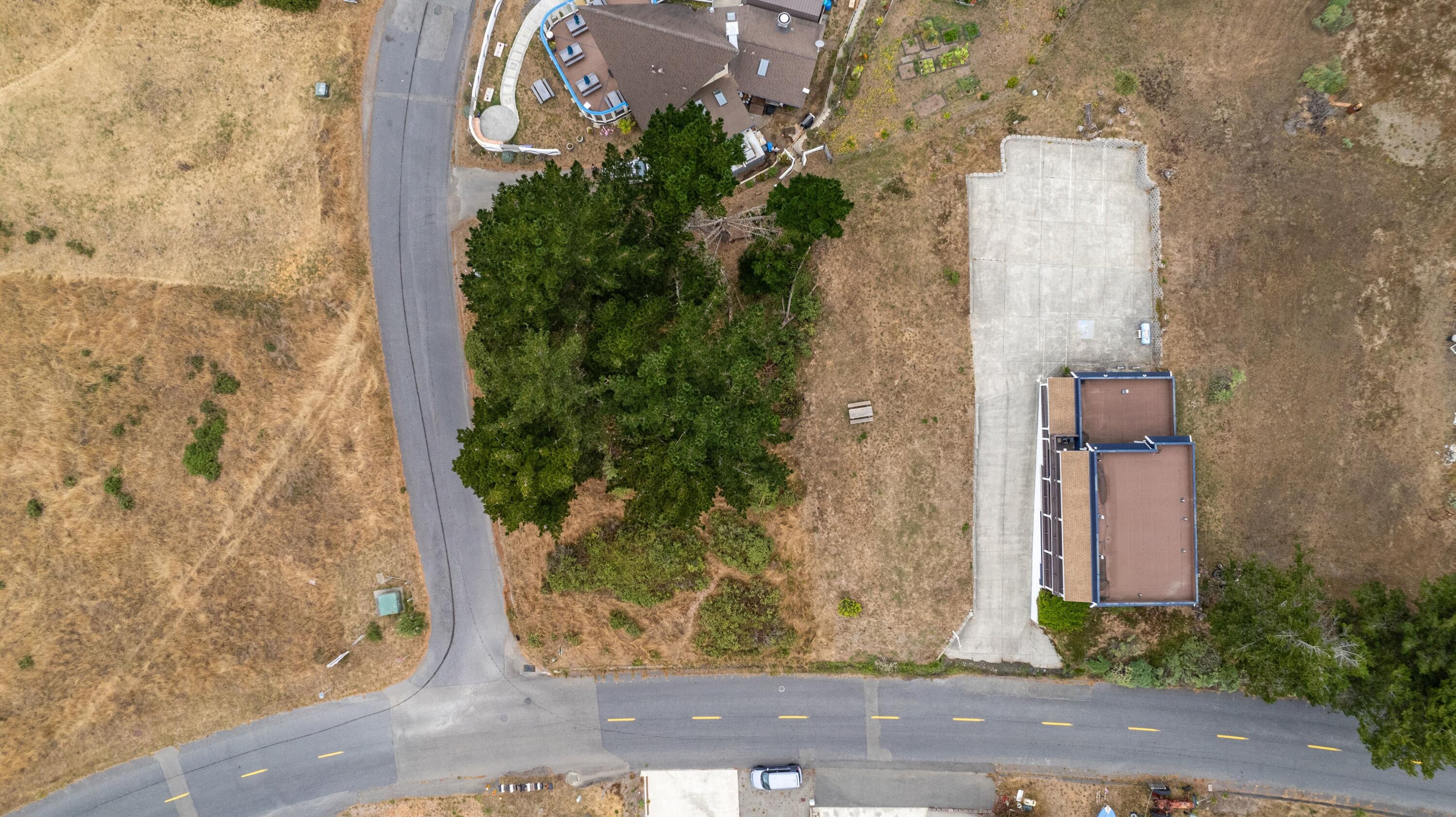 Land in Shelter Cove 5