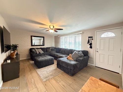 8243 E Escalante Road, Tucson, AZ, 85730 | Card Image