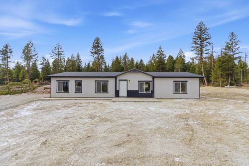 401 Osprey Rd, Eureka, MT, 59917-9237 | Card Image