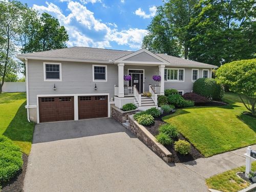 16 Mansion Rd, Wakefield, MA, 01880-2666 | Card Image