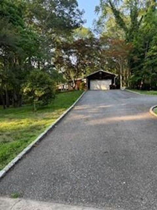 7 Beaumont Dr, Huntingtn Sta, NY, 11747-3401 | Card Image