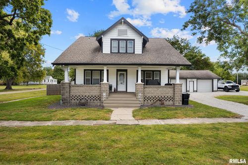 102 N 1st St, Secor, IL, 61771-4601 | Card Image