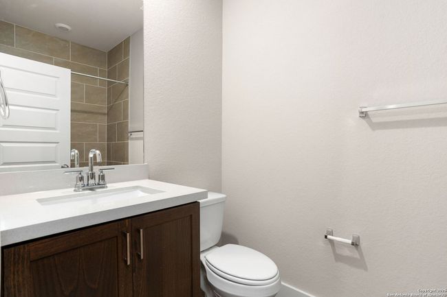 7317 Walkers Loop, House other with 4 bedrooms, 3 bathrooms and null parking in Live Oak TX | Image 4