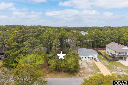 418 Burns Dr, Kill Devil Hills, NC, 27948-7733 | Card Image