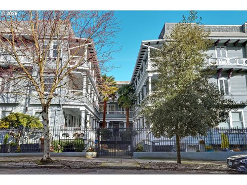 304-2127 Nw Irving St, Portland, OR, 97210-3276 | Card Image